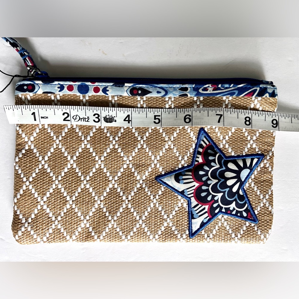 Vera Bradley NEW Fireworks Medallion Beach Straw Red White Blue Star Wristlet - Picture 8 of 8